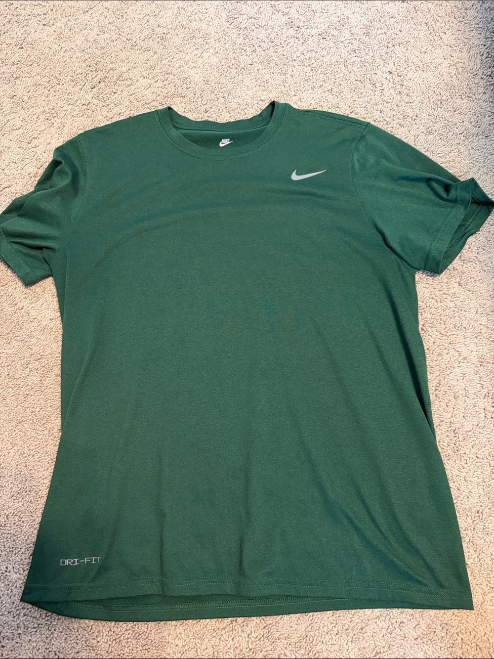 Nike The Nike Ter Men’s Short Sleeve Dri-FIT Tee in Forest Green